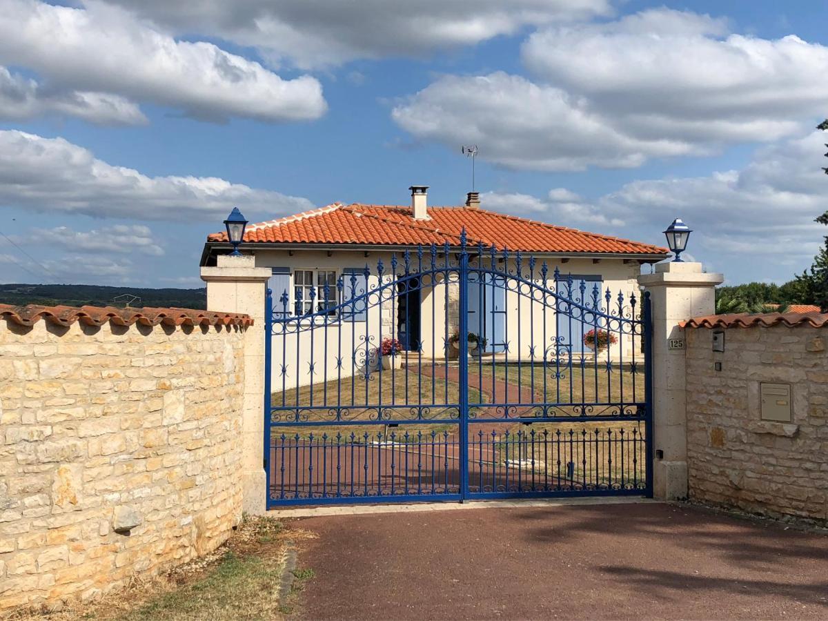 La Ligonne Bed and Breakfast Marillac Buitenkant foto